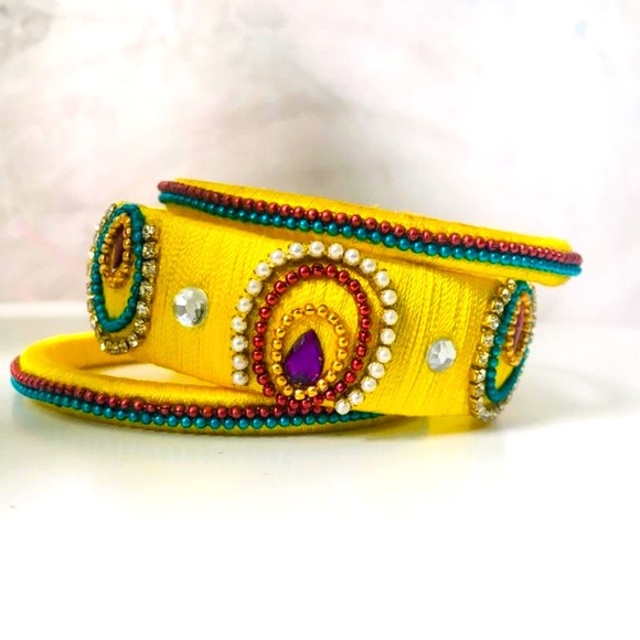 Handmade thread bangles - Picture 2 of 2